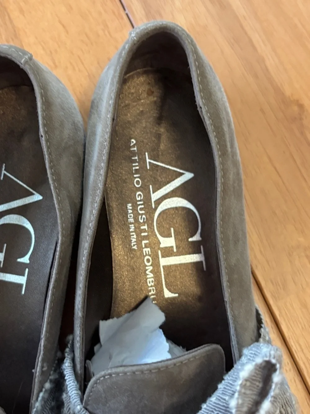 AGL Gray Suede Flats with Oversized Bow Accent ~ 35 1/2/US 5.5/6 ~ Made in Italy